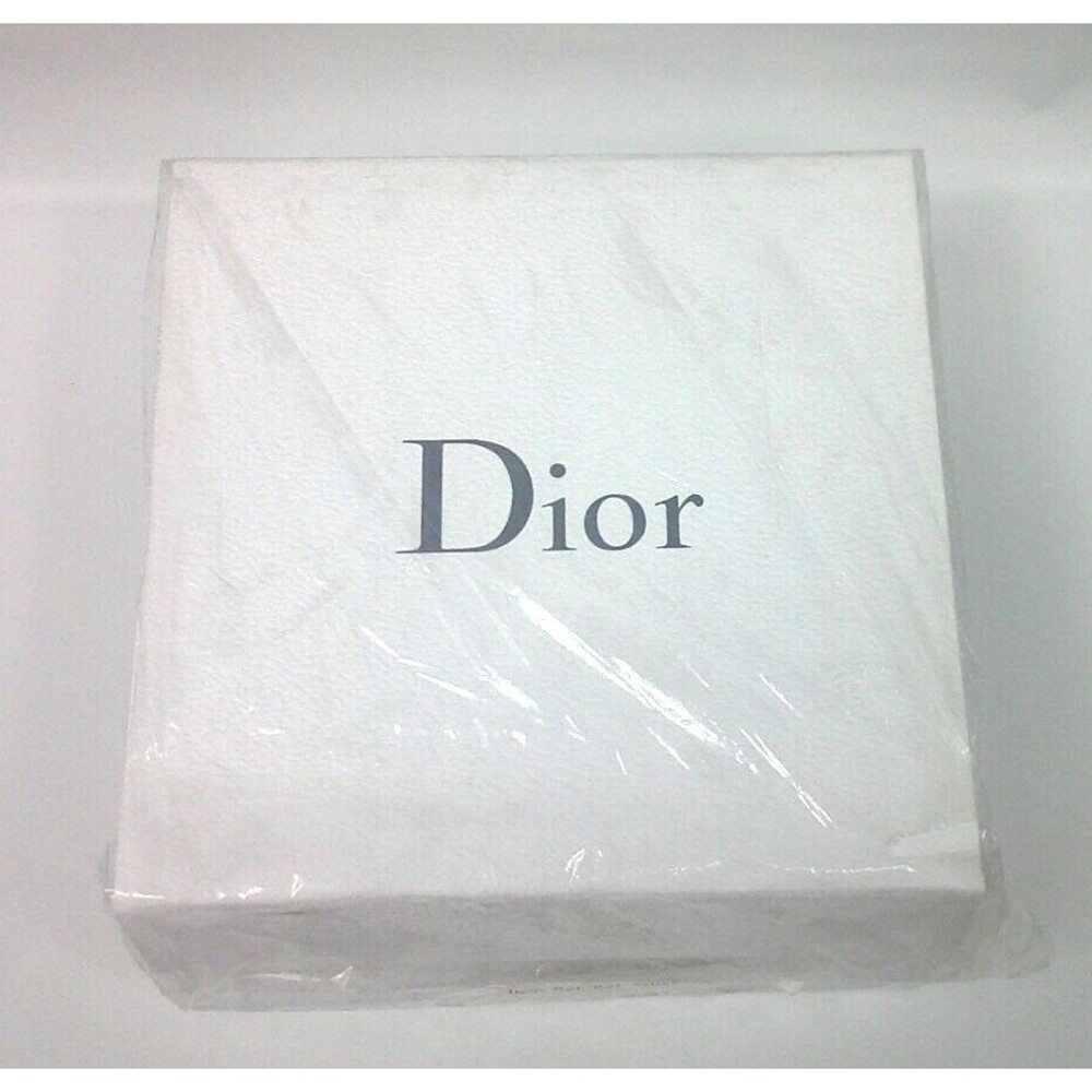 Dior Empty White Textured Gift Box Magnetic Flap 7.5 x 7.5 x 3.5 New
